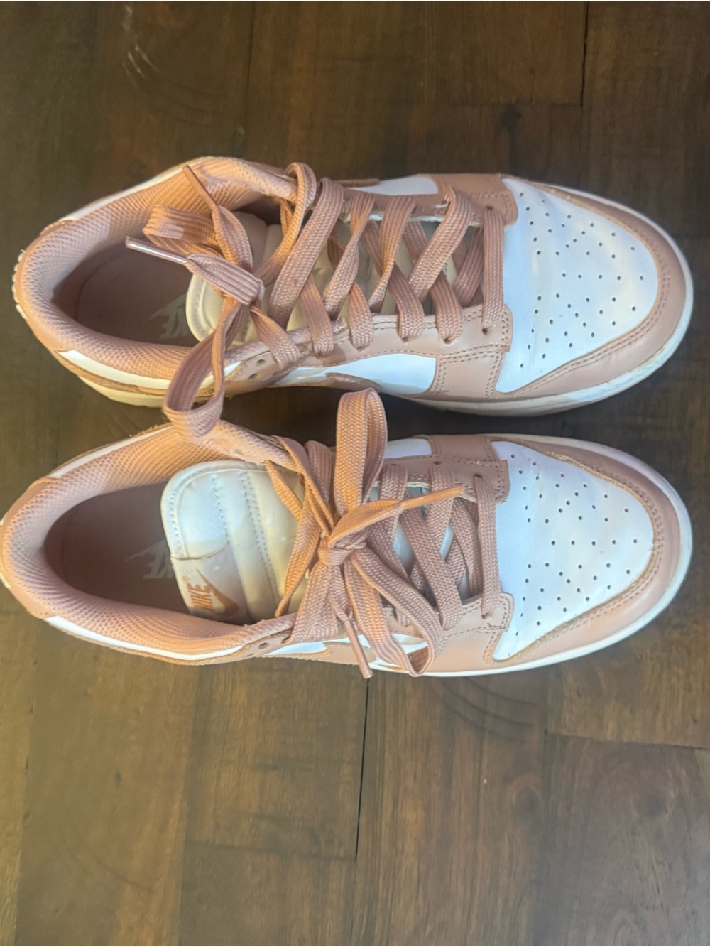 Nike Kids Low-Top Sneakers in Pink and White